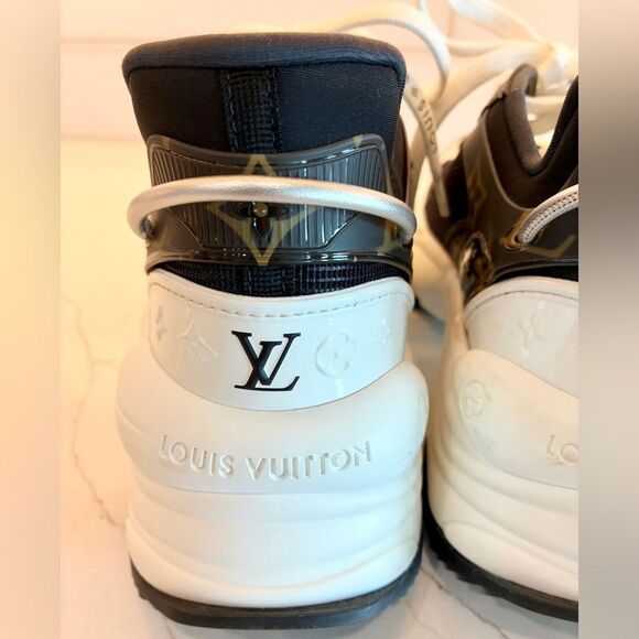 LOUIS VUITTON Run 55 Sneaker Black White Women’s Size 37.5 (7.5) - Picture 7 of 12